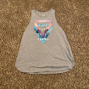 4 items for $10❄️ Old Na Tank Top